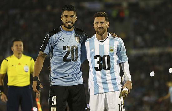 内维尔：曼联得选个世界级的资深主帅；不支持索帅当临时主帅