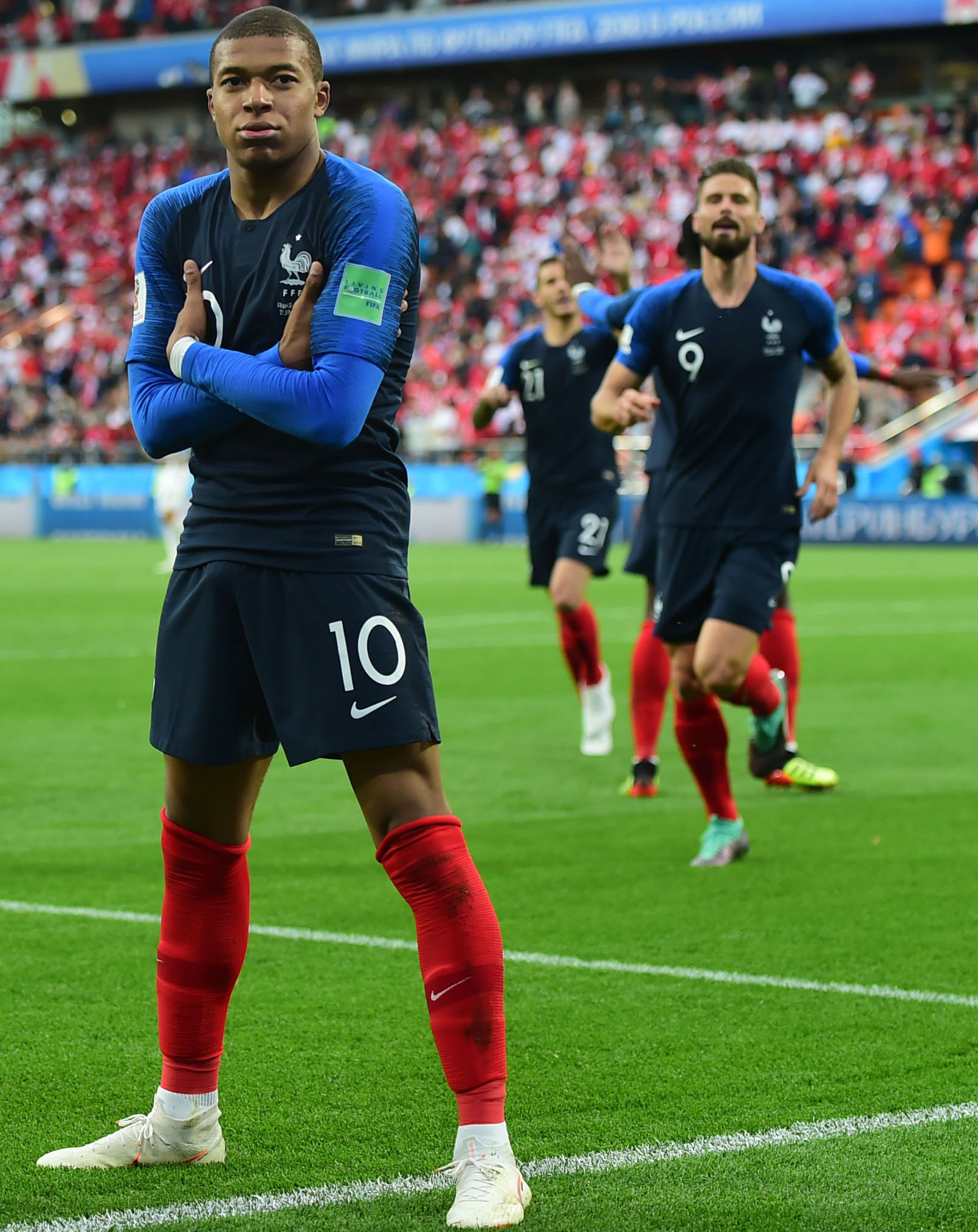 NBA积分榜又乱了！雷霆4连胜，湖人第5，火箭重返前6，勇士第8