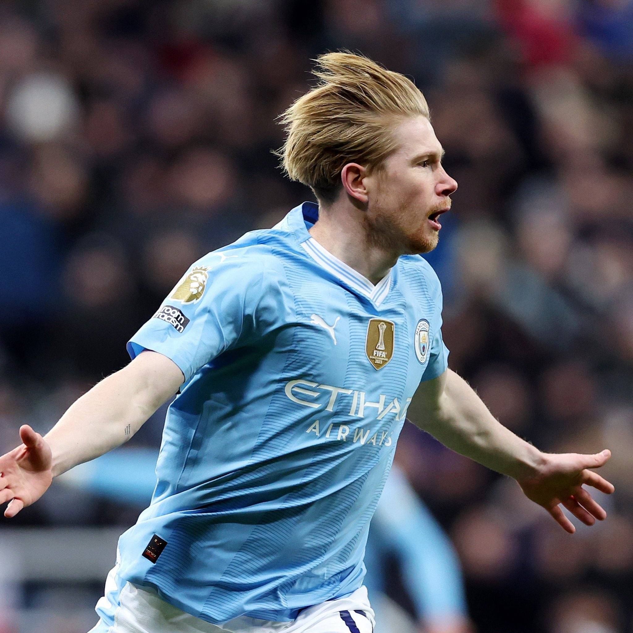 [图]徐新妙传古斯塔沃双响 上海海港3-1深圳新鹏城